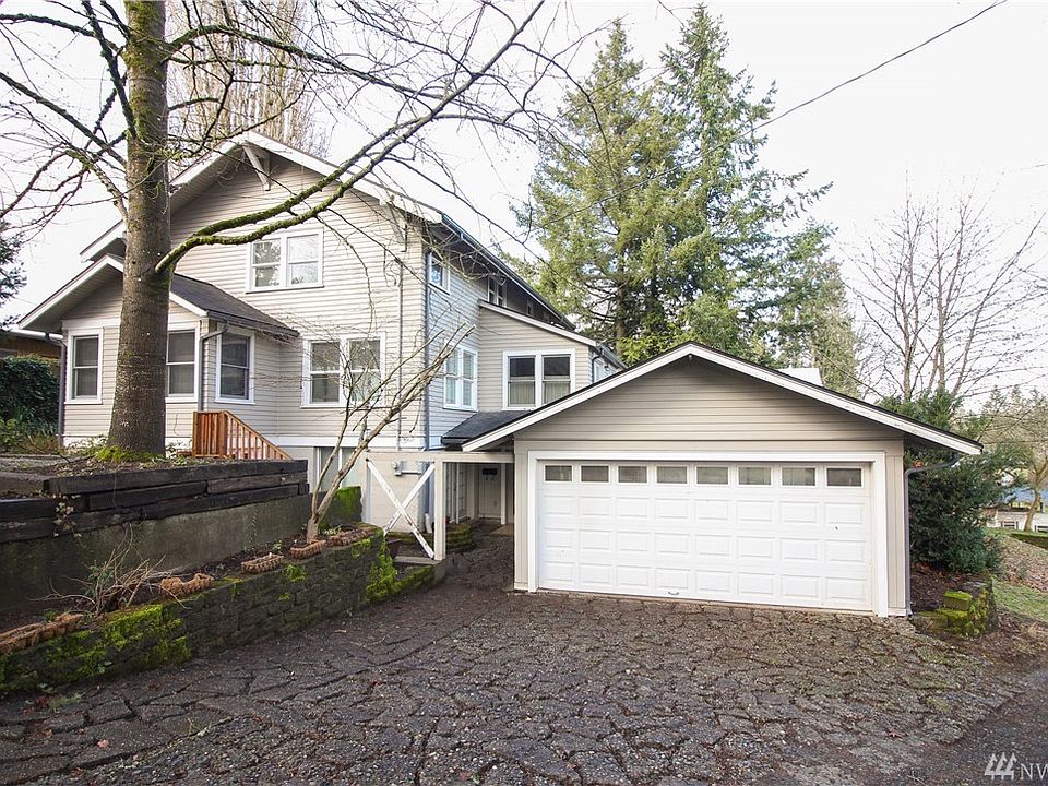 Welcome home to this amazing Capitol Campus Residence! Completely updated 4-bed/3-baths in the home, MIL unit downstairs w/ full kitchen,bath and laundry. 