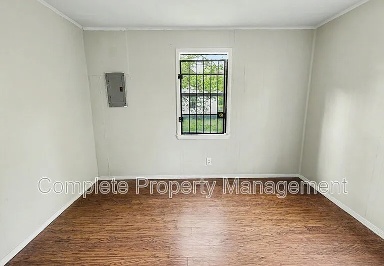6025 Ivy St — Photo 16