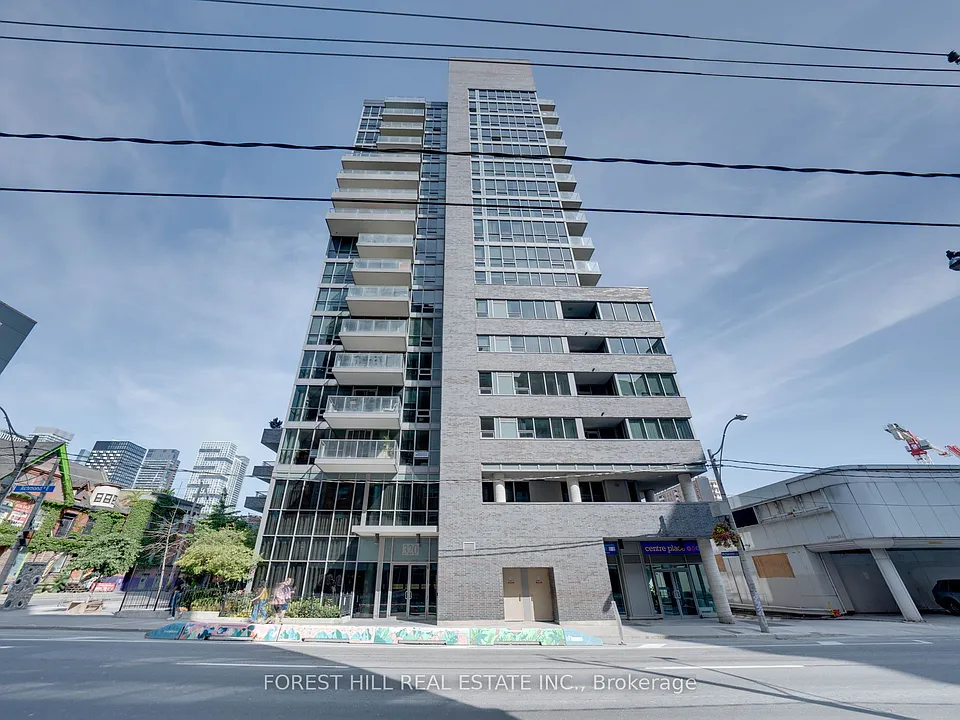 320 Richmond St E #808