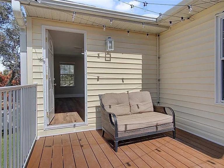 11462 Commercial St — Photo 26