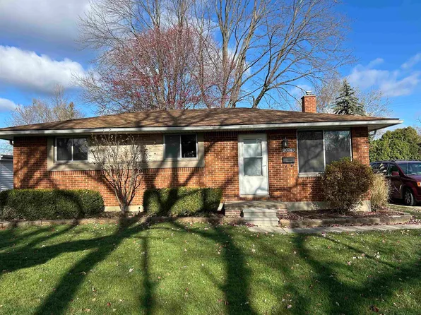 20743 Fleetwood St, Clinton Township, MI 48035