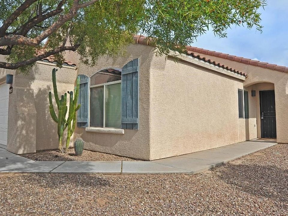 1st image of 8962 N School Hill Dr