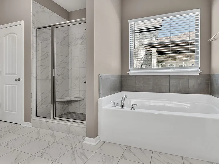 1054 Paddock Park Cir — Photo 12