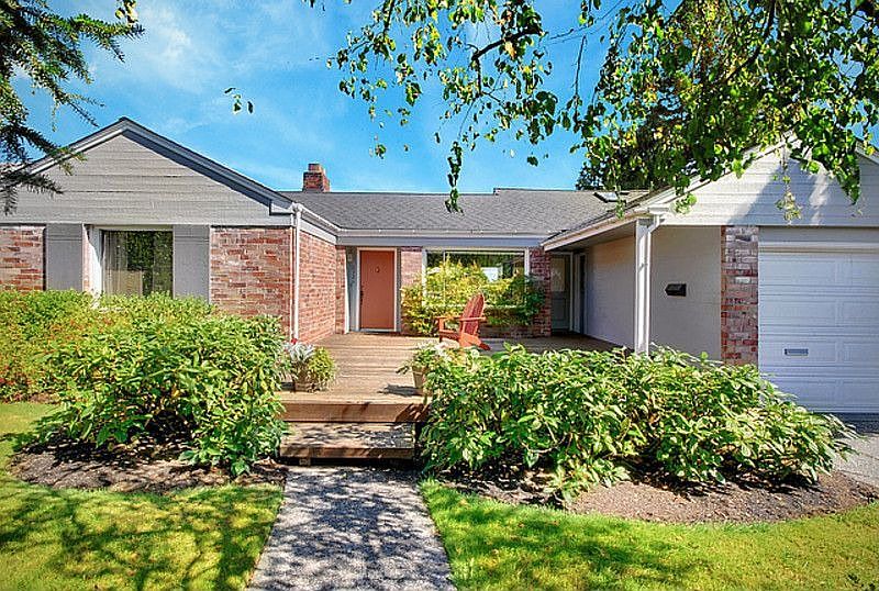 2nd image of 6520 53rd Ave NE