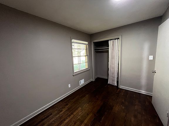 5th image of 4010 Gladesworth Ln