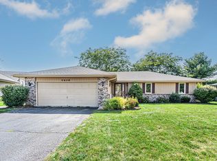 4608 Bedfordshire Dr, Loves Park, IL 61111