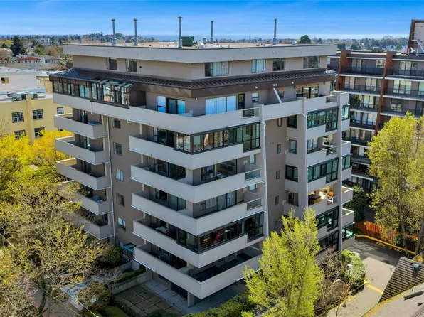 819 Burdett Ave #805, Victoria, BC V8W 1B3