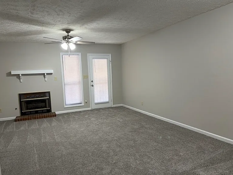 182 Aloha Dr — Photo 4