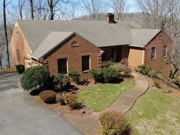 5513 River Rd, Fredericksburg, VA 22407