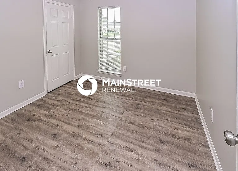 6540 Jamestown Dr — Photo 10