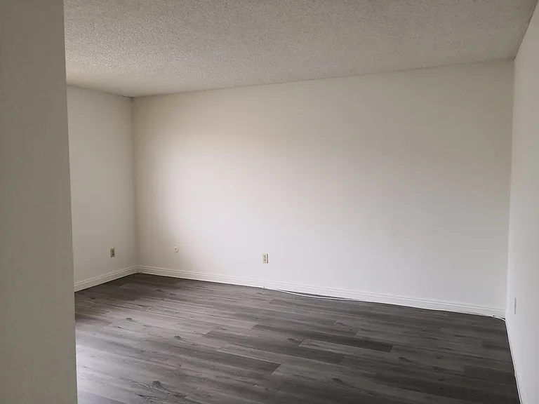 415 S Orange Ave #I — Photo 3