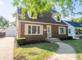 237 Ingleside Ave, Aurora, IL 60506