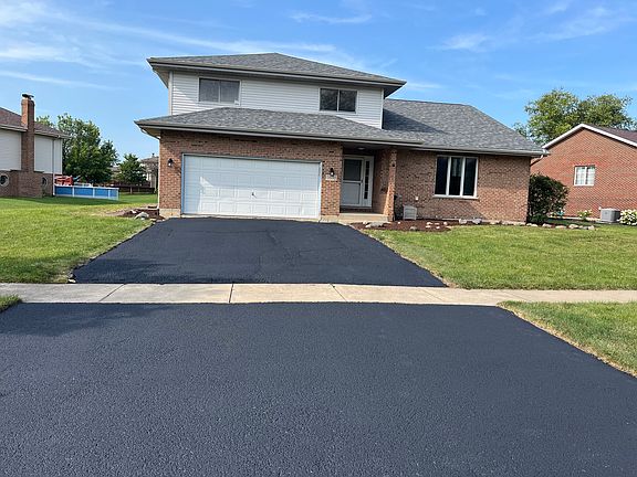 3rd image of 2631 Southwind Dr