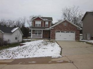 305 N Thomas St, De Soto, MO 63020