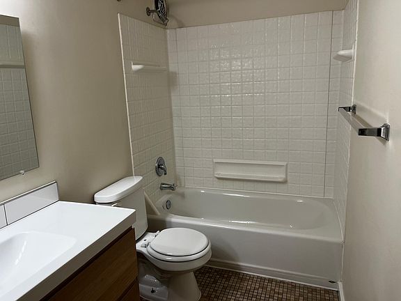 3rd image of 1030 W Nickerson St APT 10