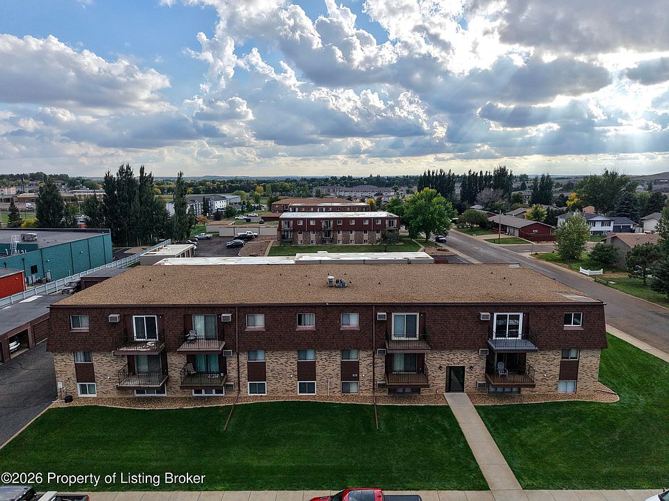 1st image of 679 19th St W APT 9