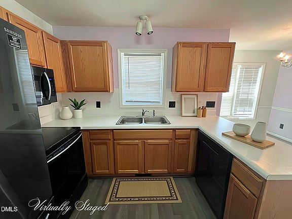 3rd image of 5805 Seward Dr
