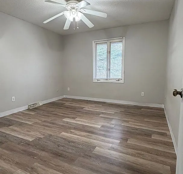 5901 Ryewyck Dr — Photo 8