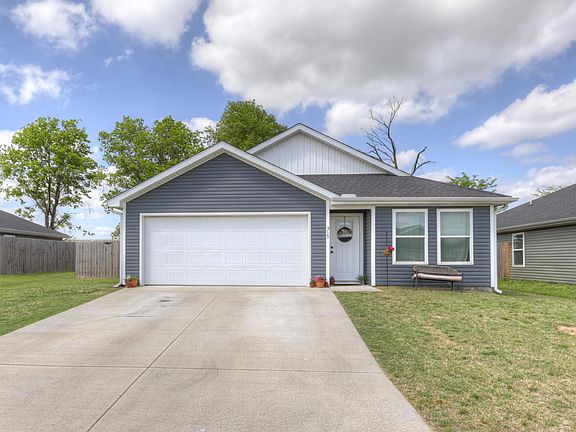 2nd image of 315 Eagle Edge Drive