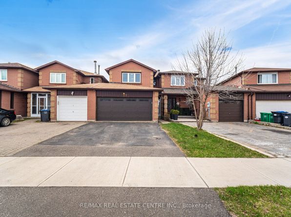 27 Woodsend Run, Brampton, ON L6Y 4G8