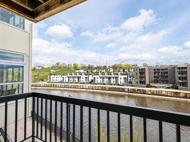 1905 N Water St #205 — Photo 14