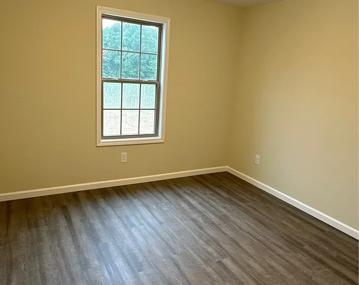 105 W B Dye Rd — Photo 5