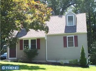 8 Longview Rd, Malvern, PA 19355