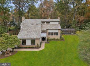 11000 Oakton Woods Way, Oakton, VA 22124