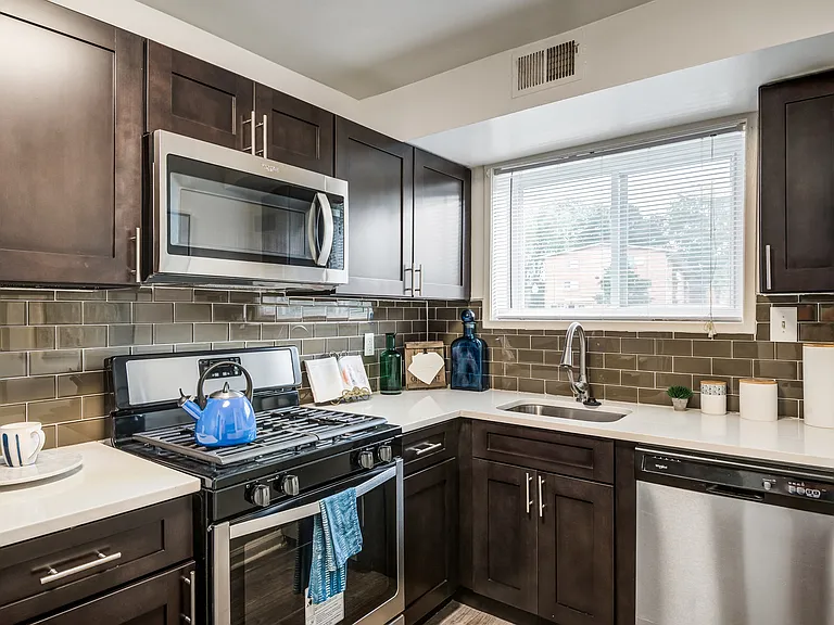 Lynbrook at Mark Center Apartment Homes — Photo 1