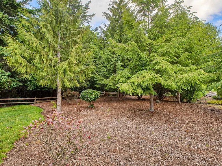 Vanessa View Townhomes — Photo 10