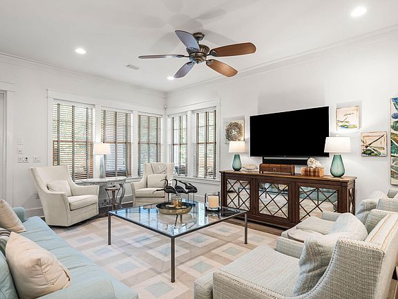 5th image of 237 Splash Dr