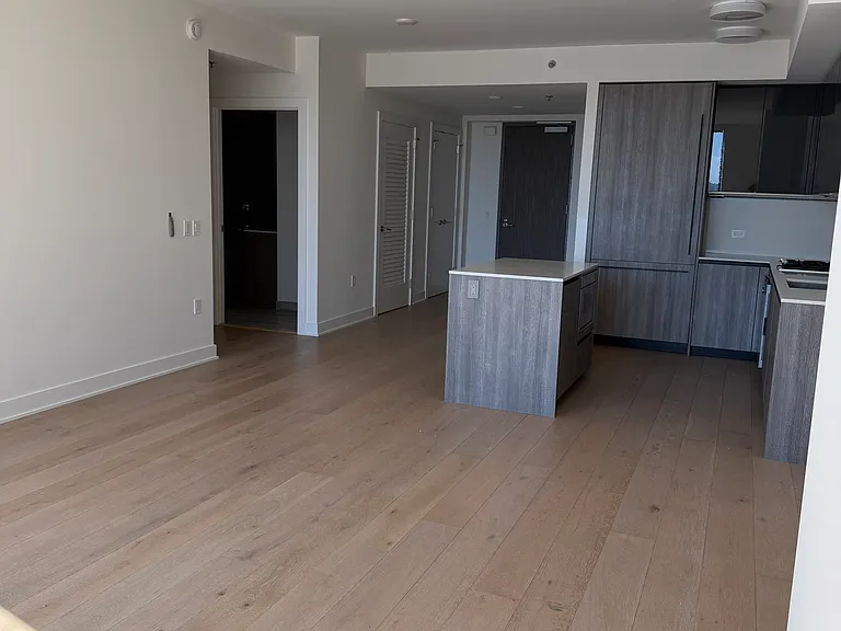 338 Main St #33 — Photo 2