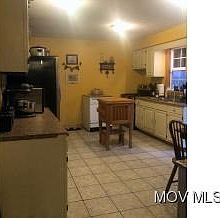 5th image of 10 Beech Cir