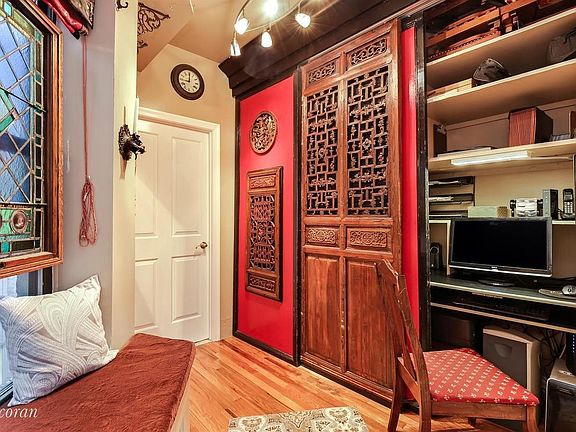 4th image of 326 W 43rd St APT 4FC