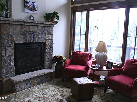 4th image of 301 N Woods Pl