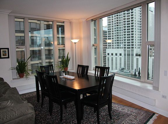 3rd image of 25 E Superior St APT 1505
