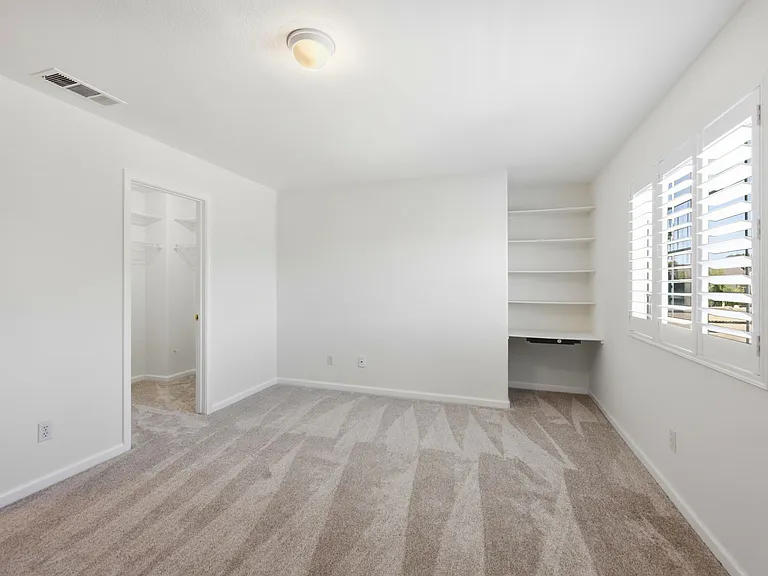 552 Stonehaven Ct — Photo 24