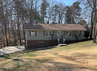 413 Pine Grove Dr, High Point, NC 27265