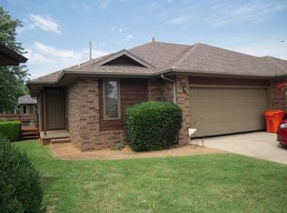 4035 S Parkhill Ct, Springfield, MO 65807