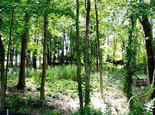 1 N Lake Shore Dr, Brookfield, CT 06804