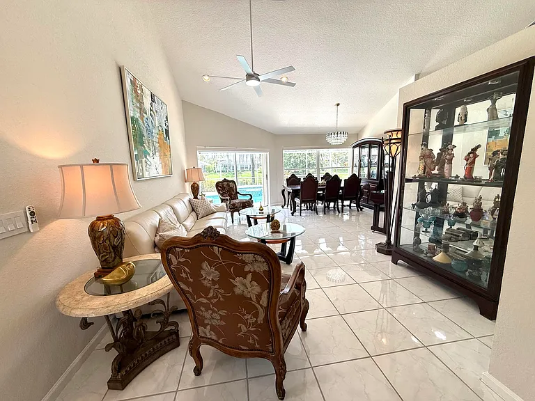 9392 Cascade Ct — Photo 10