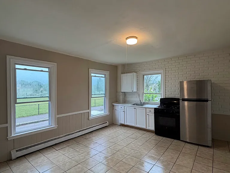 85 Morgan St — Photo 1