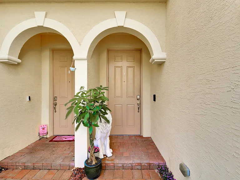 9504 SW Merlin Ct — Photo 32