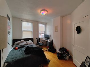 161 Endicott St APT 2f, Boston, MA 02113