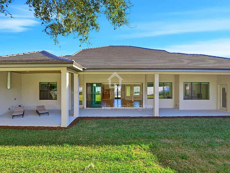 705 Largovista Dr — Photo 48