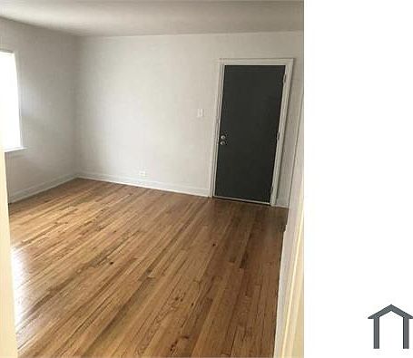 2nd image of 4218 S Michigan Ave