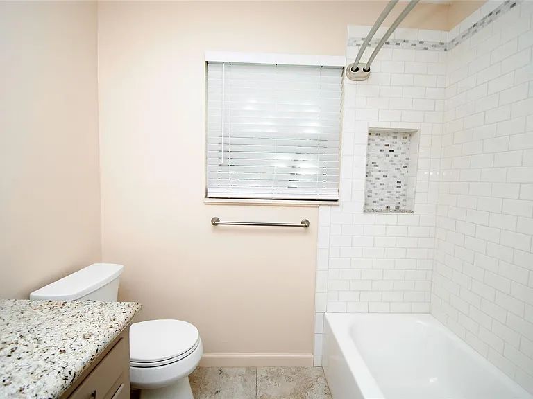 10034 Cedardale Dr — Photo 38