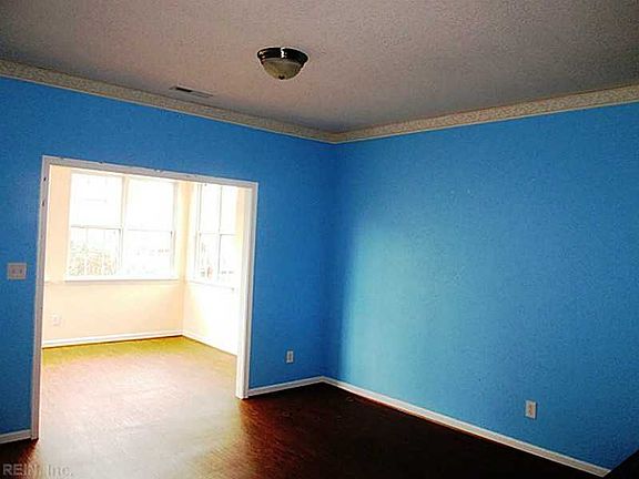 3rd image of 126 Lighthouse Dr