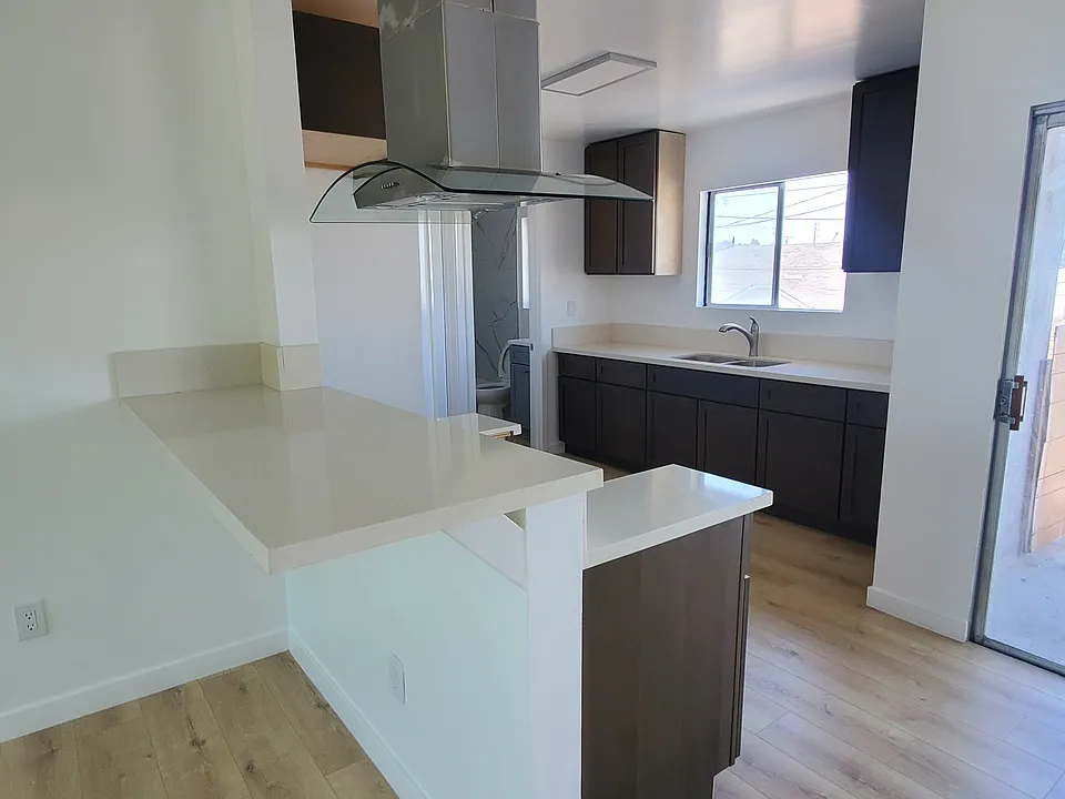 4801 Filmore St #4805