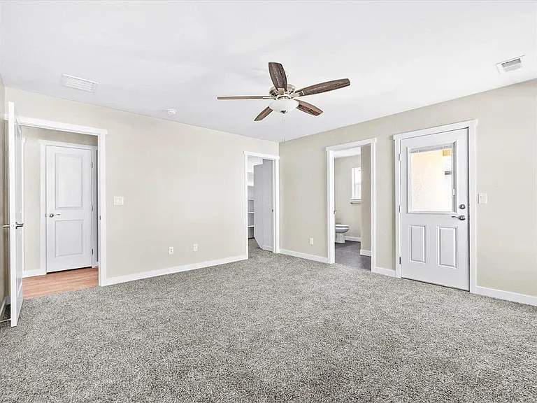 449 Fox Meadows St — Photo 7